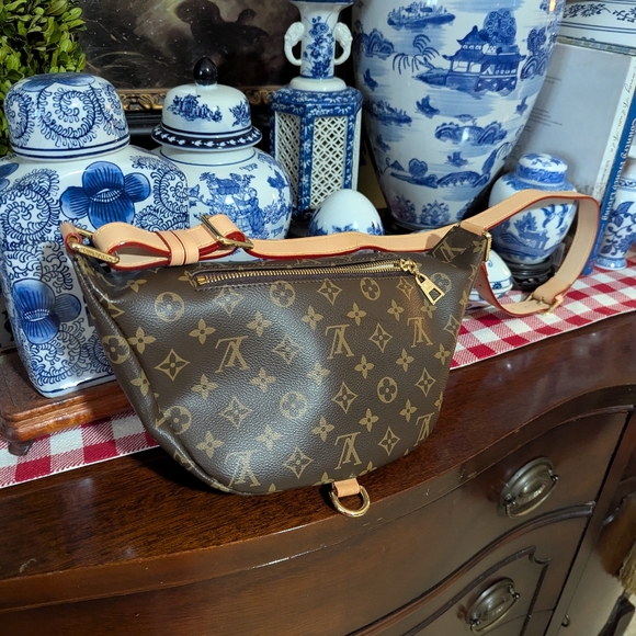 Bum Bag Boogie - Picture 5 of 7